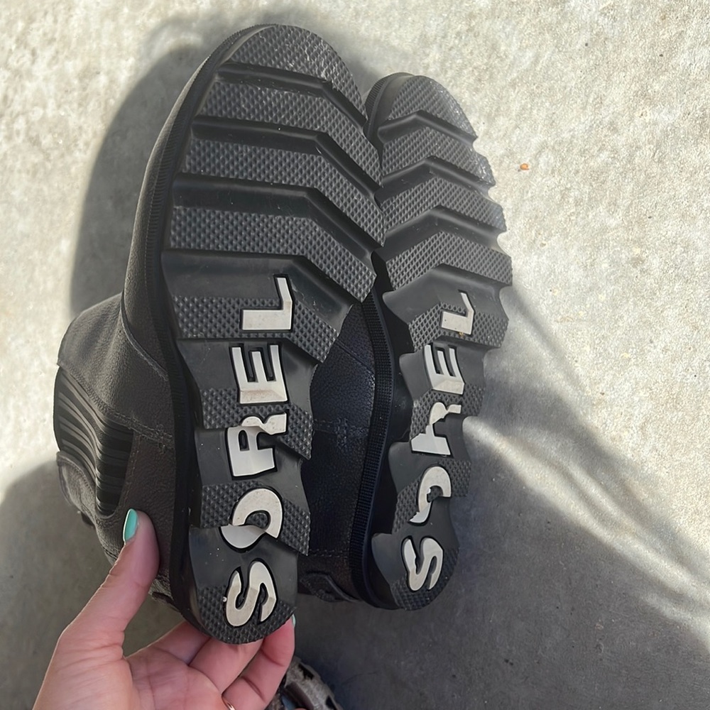 Never won only tried on sorel booties wedges
